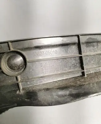 Toyota Avensis T270 Fender end trim 5382705010