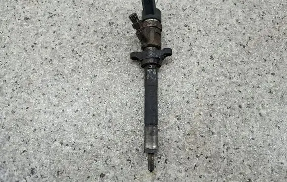 Volvo V50 Fuel injector 0445110259BOSCH