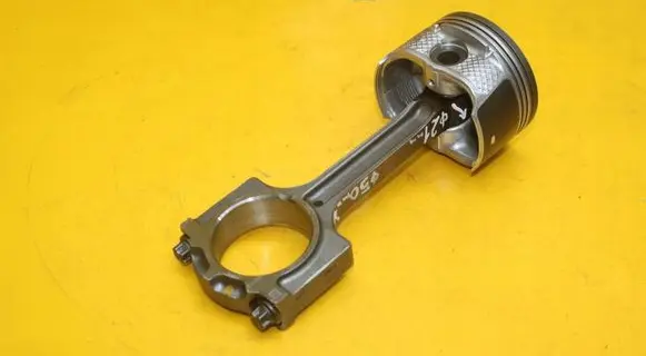 Mazda 6 Piston with connecting rod L801