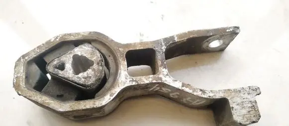 Fiat Punto (188) Engine mount bracket