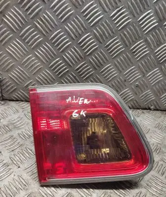 Toyota Avensis T270 Tailgate rear/tail lights 