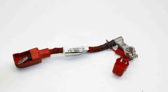 Land Rover Defender Positive cable (battery) P8B214305ALA