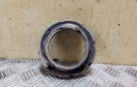Chevrolet Captiva Rear coil spring rubber mount 15882987