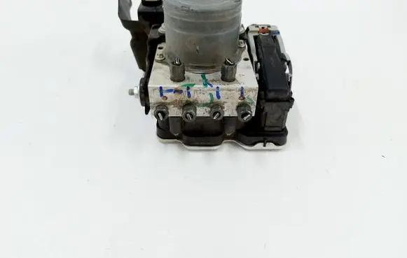 Nissan Qashqai J12 ABS Pump 476606UM1A