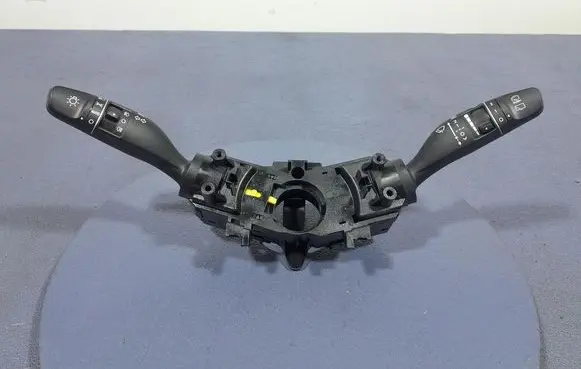 Hyundai i30 Other switches/knobs/shifts 93404G4951