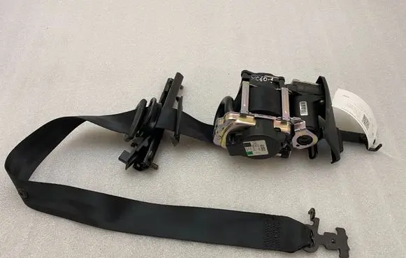 Volvo XC60 Front seatbelt 39838533