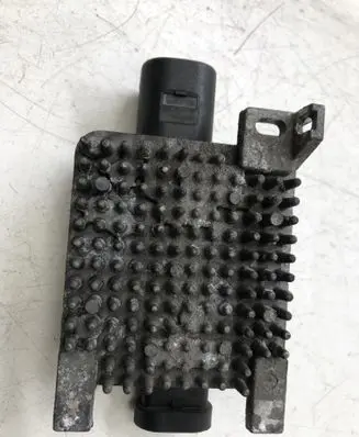 BMW 1 F20 F21 Coolant fan relay 940011402 760841004