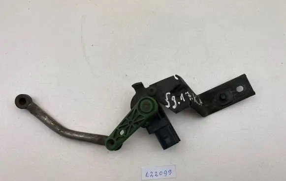 Audi A3 S3 8V Headlight/headlamp level sensor 5Q0412521C