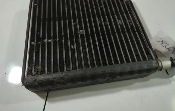 Honda Accord A/C cooling radiator (condenser) 