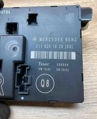 Mercedes-Benz E W211 Door control unit/module 2118201626 356806Used