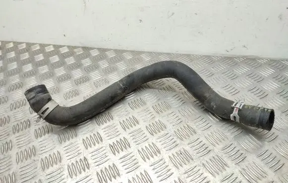 Toyota RAV 4 (XA50) Engine coolant pipe/hose