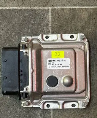 BMW X5 F15 Adblue control unit 7445434 003000000 0281032793