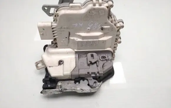 Audi A4 S4 B8 8K Rear door lock 8K0839015C