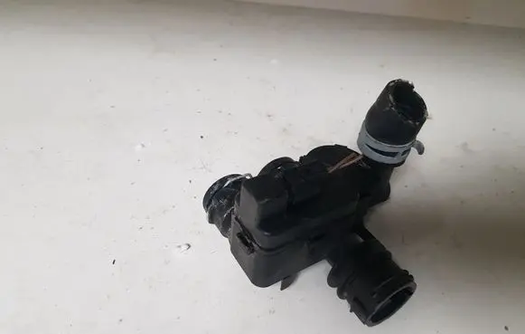 Mercedes-Benz CLS C219 Electric auxiliary coolant/water pump A2118320584