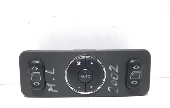 Mercedes-Benz ML W163 Air conditioner control unit module A1638200326
