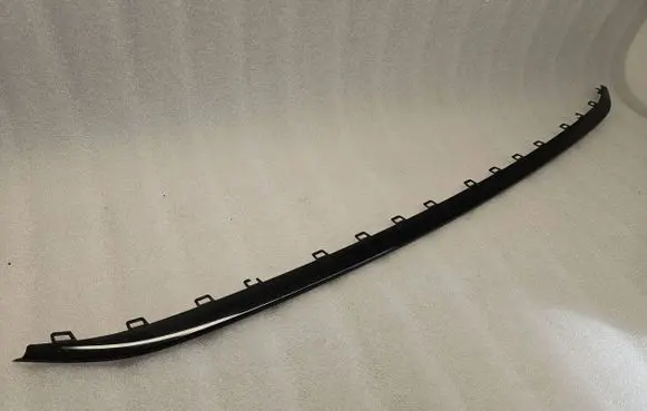 Volkswagen PASSAT B7 Front bumper splitter molding 3AA853101
