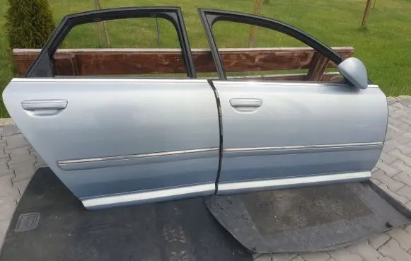 Audi A8 S8 D3 4E Rear door