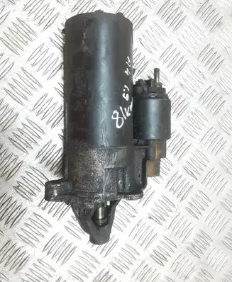 Audi A4 S4 B5 8D Starter motor 1005821478