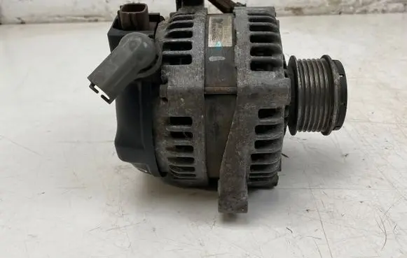 Toyota Corolla E140 E150 Generator/alternator 270600N050 104210 75050