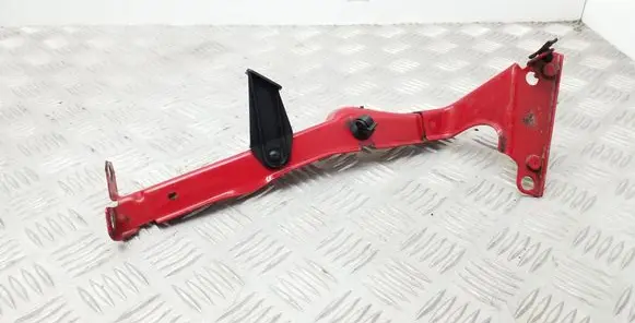 Audi A4 S4 B8 8K Fender mounting bracket 8K0821135C