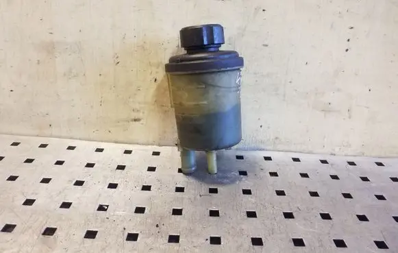 Volvo XC70 Power steering fluid tank/reservoir 6C913R700BC