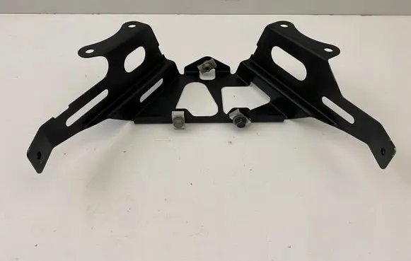 McLaren MP4 12c Radiator mount bracket 11L0223CP