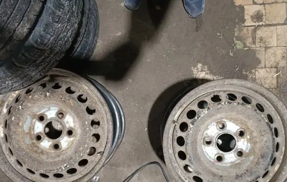 Volkswagen Transporter - Caravelle T5 R16 steel rim 7H0601027