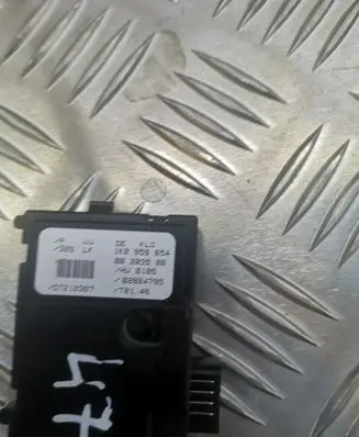 Volkswagen Golf V Steering angle sensor 1K0959654