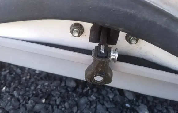 Lexus RX 300 Rear door check strap stopper