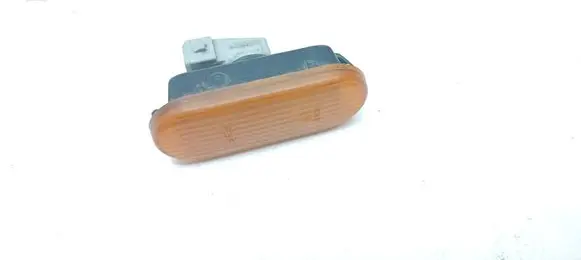 Volkswagen Golf III Front fender indicator light 3A0949117A