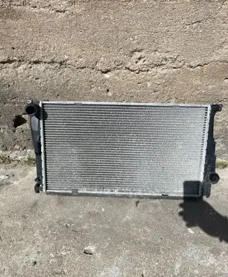 BMW 1 E81 E87 Coolant radiator 781025801