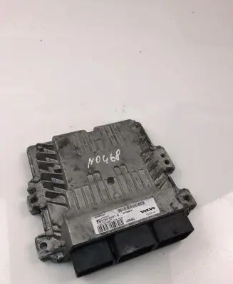 Volvo V50 Engine control unit/module ECU 30788975 S180134001B
