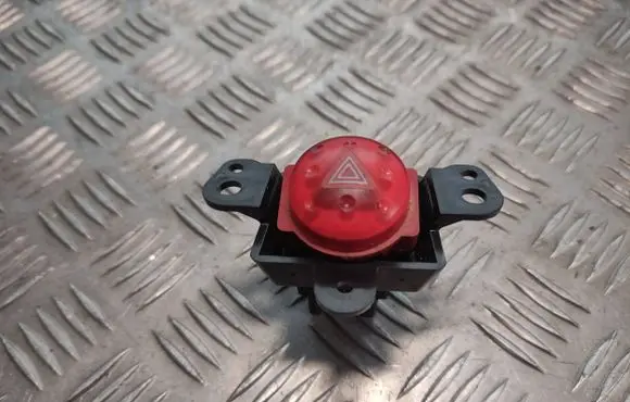 Nissan Almera Tino Hazard light switch 06016