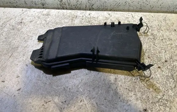 Mercedes-Benz E W212 Fuse box cover A2125400082