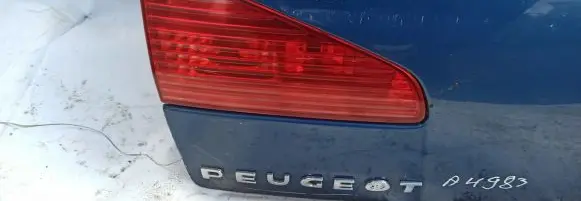Peugeot 607 Tailgate rear/tail lights