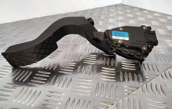 Audi A6 S6 C5 4B Accelerator throttle pedal 8D1723523 6PV00777006