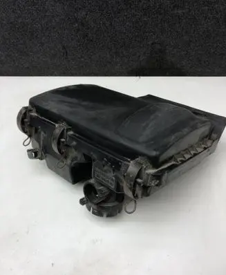 Toyota Prius (XW20) Air filter box 1001406970