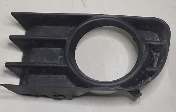 Renault Megane II Front fog light trim/grill 8200115117