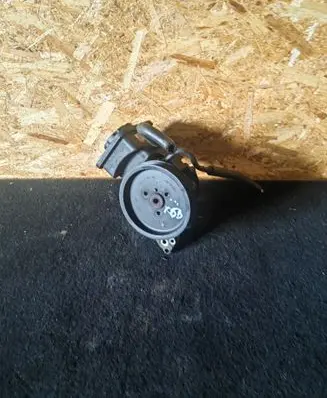 BMW X5 E53 Power steering pump 6762279