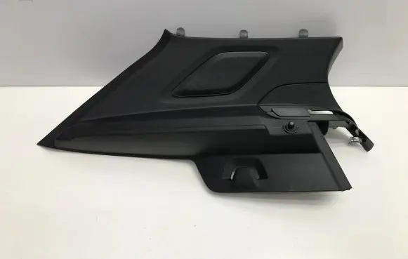 Volvo XC40 (D)pillar trim (top) 32244154 32244156