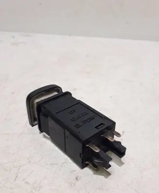 Traction control (ASR) switch