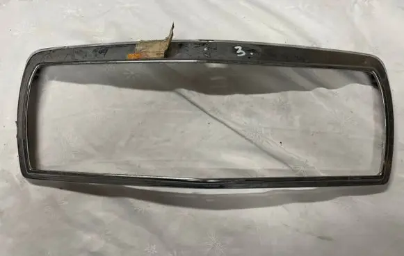 Mercedes-Benz 190 W201 Front bumper upper radiator grill