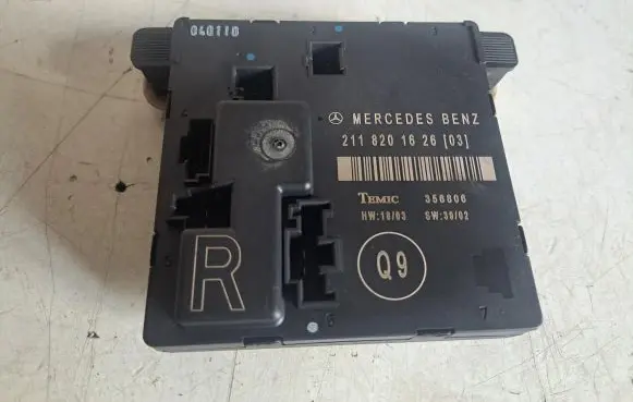 Mercedes-Benz E W211 Door control unit/module 2118201626
