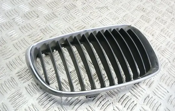 BMW 1 E82 E88 Front bumper upper radiator grill