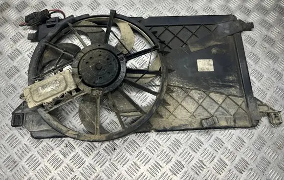 Ford Focus Radiator cooling fan shroud 3M5H8C607