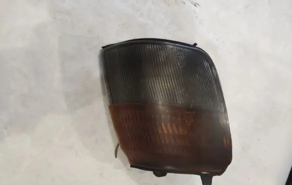 Mitsubishi Pajero Front indicator light