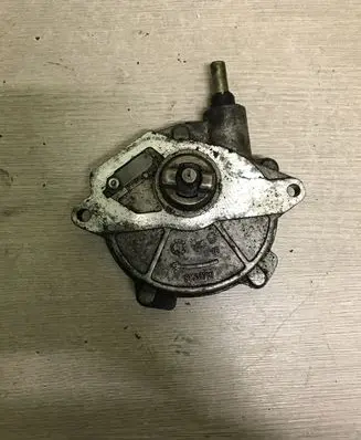 Mercedes-Benz C W203 Vacuum pump 200000044
