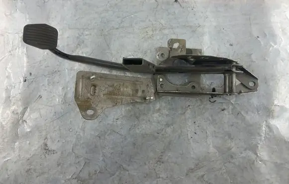 Ford Focus Brake pedal BV612467GB