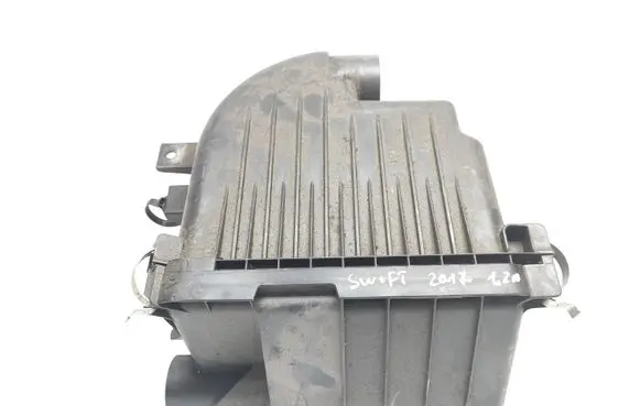 Suzuki Swift II Air filter box 1370069L00 BP0149004840