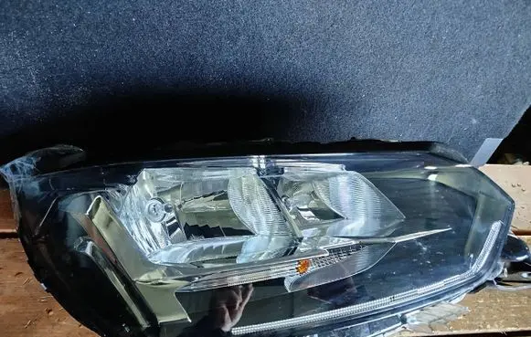 Peugeot 208 Headlight/headlamp 9823193880